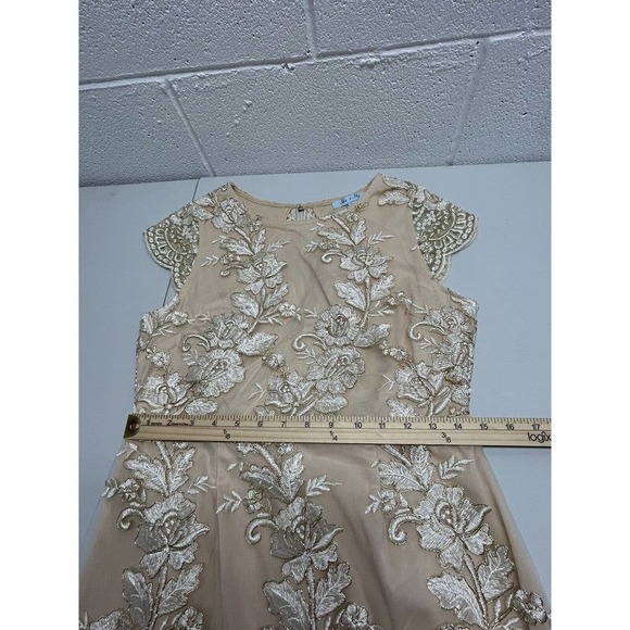 She And Sky Embroidered Bride Holiday Gold White Mini Dress Cutout Back L‎ - Picture 9 of 13